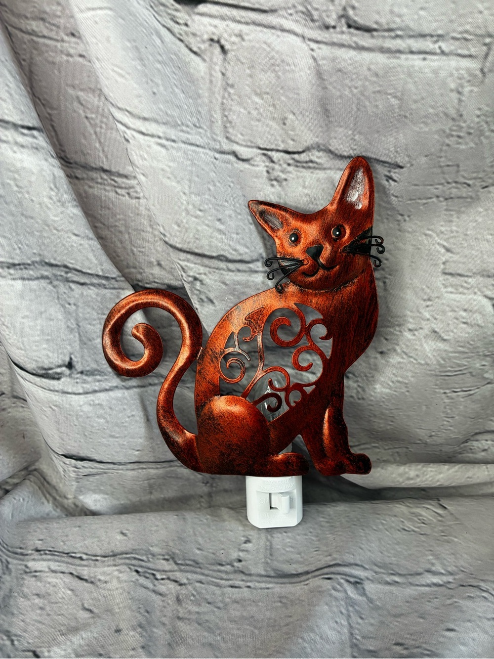 Whimsical Rustic Metal Orange Cat Lover Wall Plug In‎ Decorative Night Light GUC